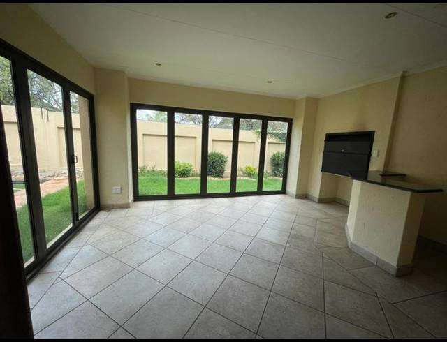 3 BEDROOM PROPERTY TO RENT IN LYNNWOOD GLEN